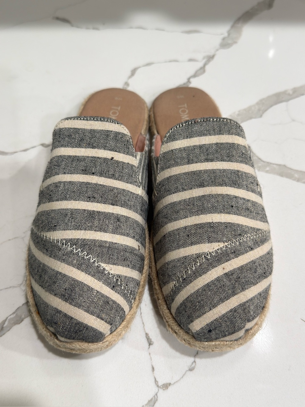TOMS Striped Slip-On Espadrille Mules in Gray and Cream. Size 8.